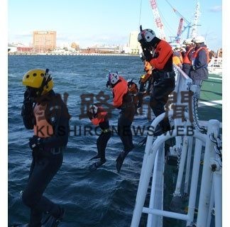 釧路海保と消防が合同潜水訓練(2020-11-28)