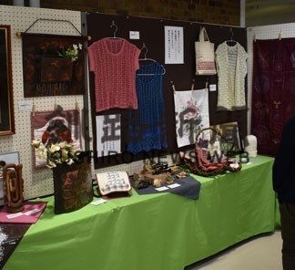 編み物など多彩に展示(2020-11-27)