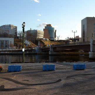 「ぬさまい広場」に大型モニュメント　夜の「まちなか」周遊促進(2020-12-22)