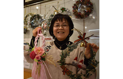 しめ縄やリース、華やかな作品100点(2020-12-11)