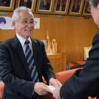 コール外商部、赤十字社に１２万円寄付(2020-12-22)