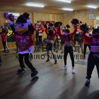 「ｇｏｇｏキッズ」結成　踊りと笑顔でクレインズ応援(2020-12-28)