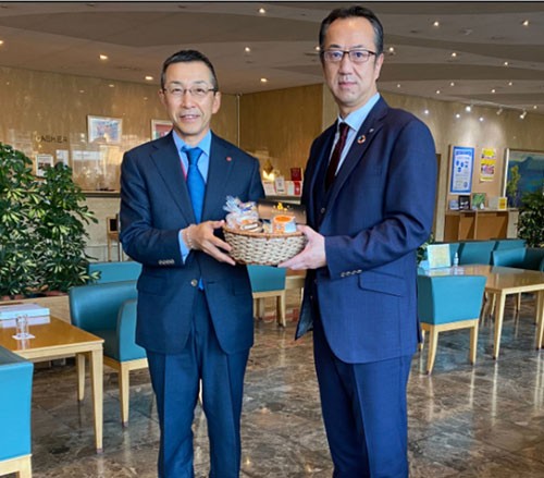 地場産品相互に購入 第一生命保険釧路ブロック 熊本支社と交換物産展(2020-12-17)