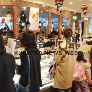 クリスマス　巣ごもりでオードブルやケーキ好調(2020-12-25)