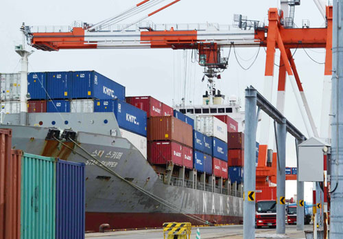 外貿コンテナ輸送最高 20年釧路港(2021-01-25)