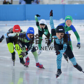 ベスト目指し氷上駆ける　小中スピード防犯大会(2021-01-26)