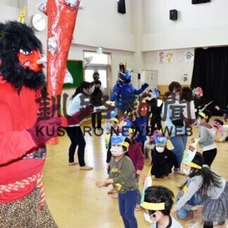 園児元気に「鬼退治」　愛国フレンドようちえん豆まき会(2021-01-29)