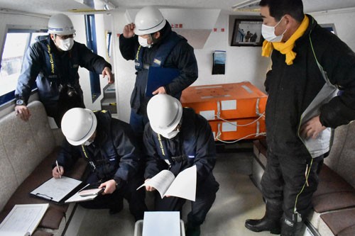 クルーズ船安全点検 羅臼で冬季稼働前に(2021-01-27)