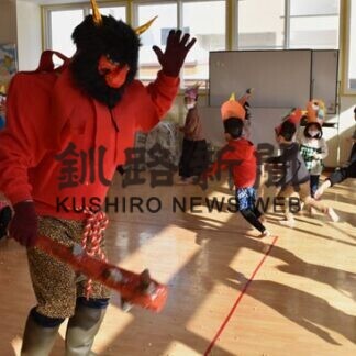 園児ら「鬼は外、福は内」(2021-02-02)