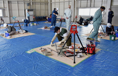 建築配管技能実技検定、資格取得に２７人挑む(2021-02-09)