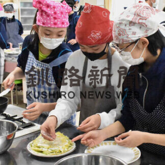 標津中で酪農体験学習(2021-02-07)