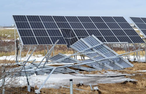 根室瞬間最大風速３５・５㍍　太陽光パネル破損(2021-02-17)