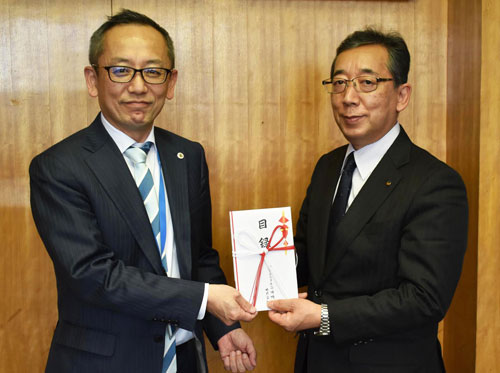 病院、老人ホームに地場産乳製品を寄贈(2021-03-04)