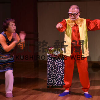 認知症の家族どう寄り添う　高齢者劇団が新作上演(2021-03-22)