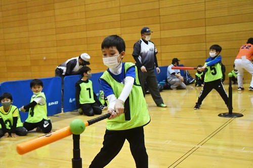 止まった球をフルスイング(2021-03-08)