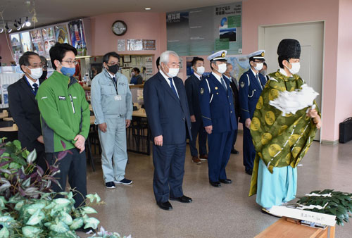 ルート開通安全を祈願 弟子屈摩周湖(2021-04-17)