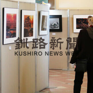 自然や動物の「瞬間」見て　根室で写真展(2021-04-28)