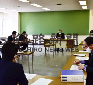 対策本部会議、２６日から６５歳以上ワクチン先行接種(2021-04-13)