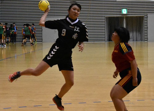 釧路一目指し熱戦 春季高校ハンドボール開幕_1(2021-04-18)