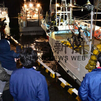 サケ・マス大漁願い出漁　２００㌋内流し網、根釧から１５隻(2021-04-11)