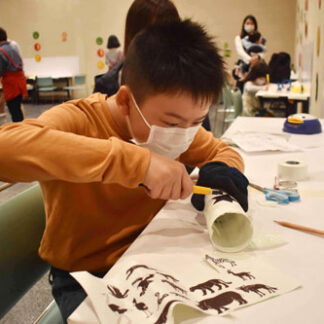 美術館でペキタ工作広場、親子で挑戦(2021-05-02)