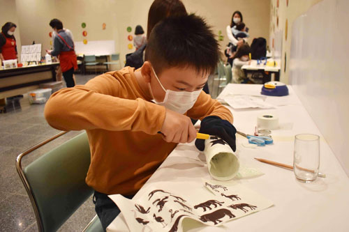 美術館でペキタ工作広場、親子で挑戦(2021-05-02)