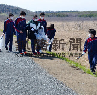 霧多布高生がＭＧロードなど清掃(2021-05-16)