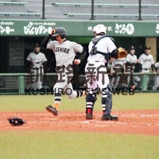 釧工 接戦制し４強　春季高校野球釧根予選(2021-05-14)