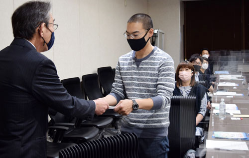 子育て情報発信強化、応援円卓会議発足、専門委員4人委嘱(2021-05-08)