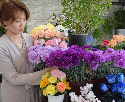 贈る花に感謝の気持ち込めて 市内生花、園芸店が準備(2021-05-08)