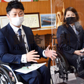 パラスポーツ普及を　２選手、市長表敬(2021-05-11)
