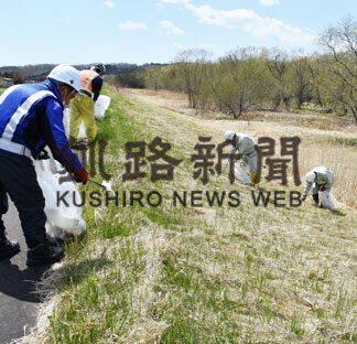 音別川周辺を清掃　市橋建設が地域貢献(2021-05-13)
