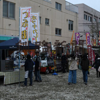 道内キッチンカー１３台集合　２４日までかいもの広場(2021-05-22)