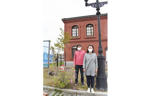 港文館 桜で彩り 釧路倶楽部、若木14本植樹 景観づくり大きな一歩(2021-05-28)