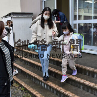 保護者と共に下校訓練　桜が丘小(2021-05-09)