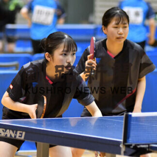 高体連卓球複男子釧江南、女子は釧明輝優勝_1(2021-05-18)