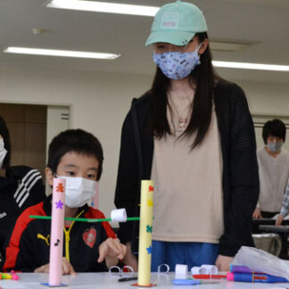 本の森厚岸情報館分館で工作会(2021-05-04)