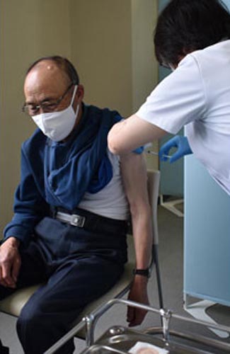 一般高齢者の接種開始 釧路管内初 新型コロナワクチン(2021-05-09)