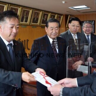 動物園の環境整備、市に１００万円寄付　釧路厚生社(2021-06-02)