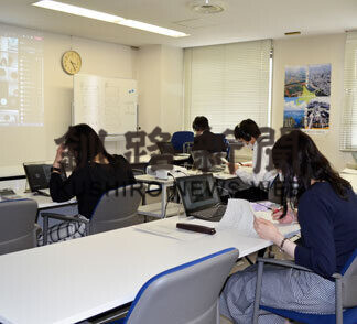 金融業職員らが経営課題の傾聴力学ぶ(2021-06-25)