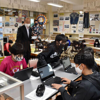 鳥取小でタブレット活用し「鳥取学」始まる(2021-06-16)