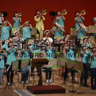 笑顔届ける演奏ＤＶＤに　釧北陽高吹奏楽局、介護施設にプレゼント(2021-06-20)