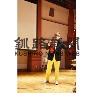 ＴＳＵＫＡＳＡさんら観客と会話交え、マジック披露(2021-07-05)