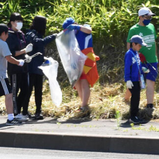 学校周辺で清掃活動　塘路小中(2021-07-27)