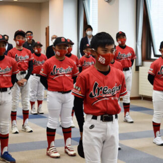 「打ち勝つ野球で全道大会初戦突破へ！」別海の学童チームが表敬(2021-07-02)