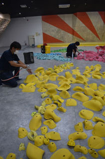 ディーボルダリング釧路　抗ウイルス剤施工で安全に(2021-07-07)