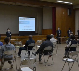 地権者ら集め尾幌糸魚沢道路の説明会(2021-07-03)