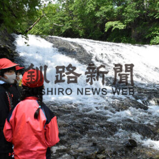 標津小生がサクラマス観察(2021-07-20)