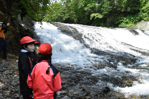 標津小生がサクラマス観察(2021-07-20)