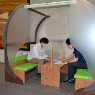 多田さん、地域に恩返しの寄贈９年　今年は役場に２００万円相当家具_1(2021-07-03)